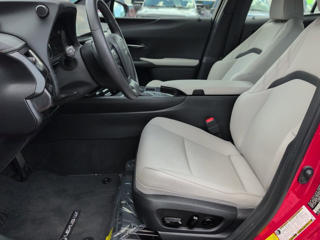 Used 2024 Lexus UX 250h FWD image 8
