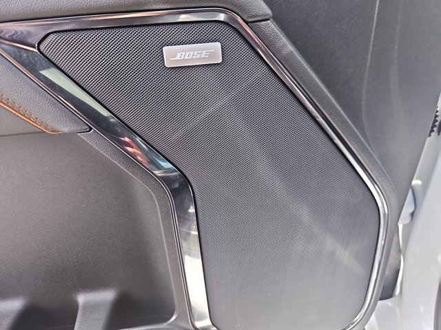 Used 2024 GMC Sierra 1500 AT4 w/ Technology Package image 10