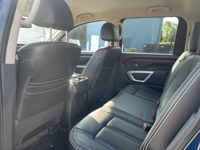Used 2018 Nissan Titan PRO-4X w/ Pro-4x Convenience Package AWD/4WD image 4