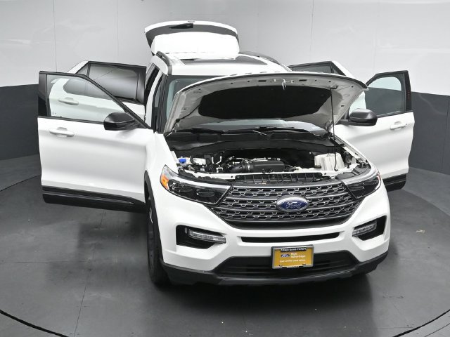 Certified 2024 Ford Explorer XLT w/ Equipment Group 202A AWD/4WD image 54
