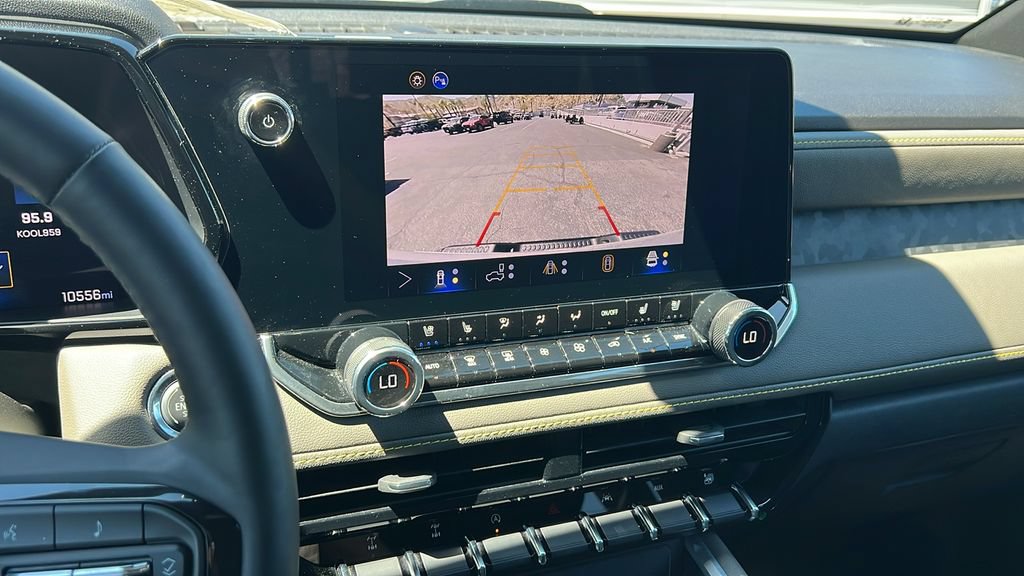 Used 2025 Chevrolet Colorado ZR2 w/ Technology Package AWD/4WD image 19