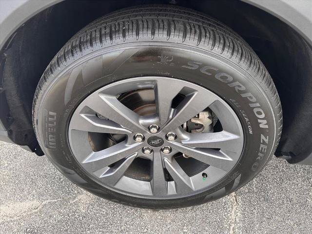Certified 2023 Ford Explorer XLT w/ Equipment Group 202A RWD image 26