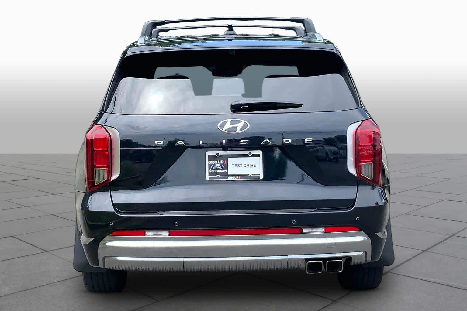 Used 2023 Hyundai Palisade Calligraphy FWD image 5