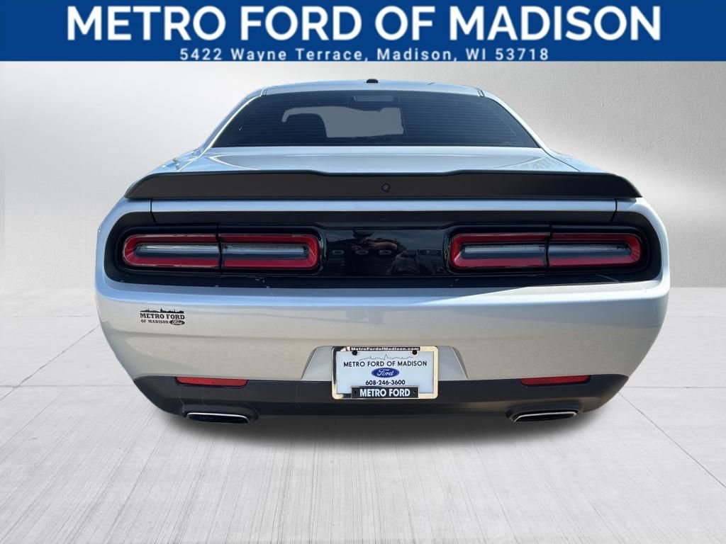 Used 2022 Dodge Challenger SXT w/ Blacktop Package image 9