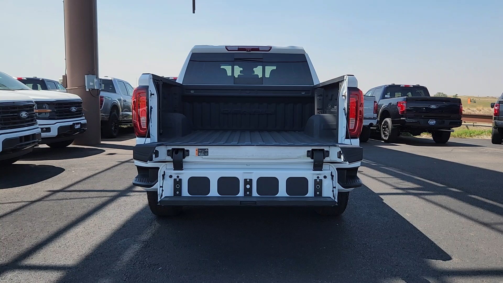 Used 2023 GMC Sierra 1500 Denali AWD/4WD image 19