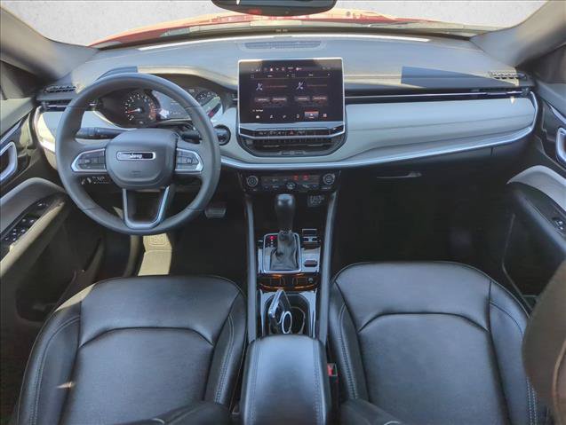 Used 2025 Jeep Compass Limited AWD/4WD image 18