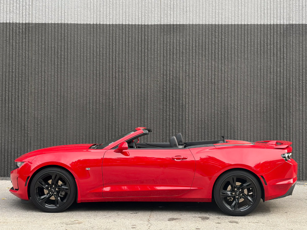 Used 2023 Chevrolet Camaro LT RWD image 4
