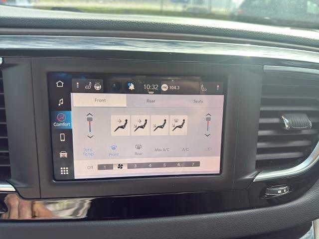 Used 2023 Chrysler Voyager LX FWD image 19