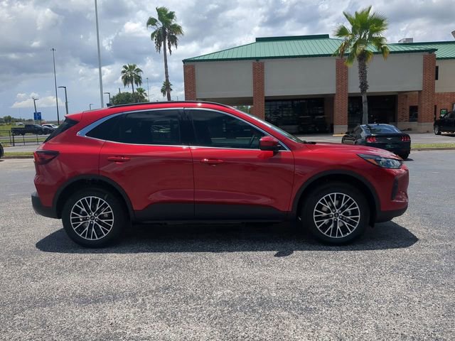 Certified 2025 Ford Escape SE w/ PHEV Premium Package FWD image 4