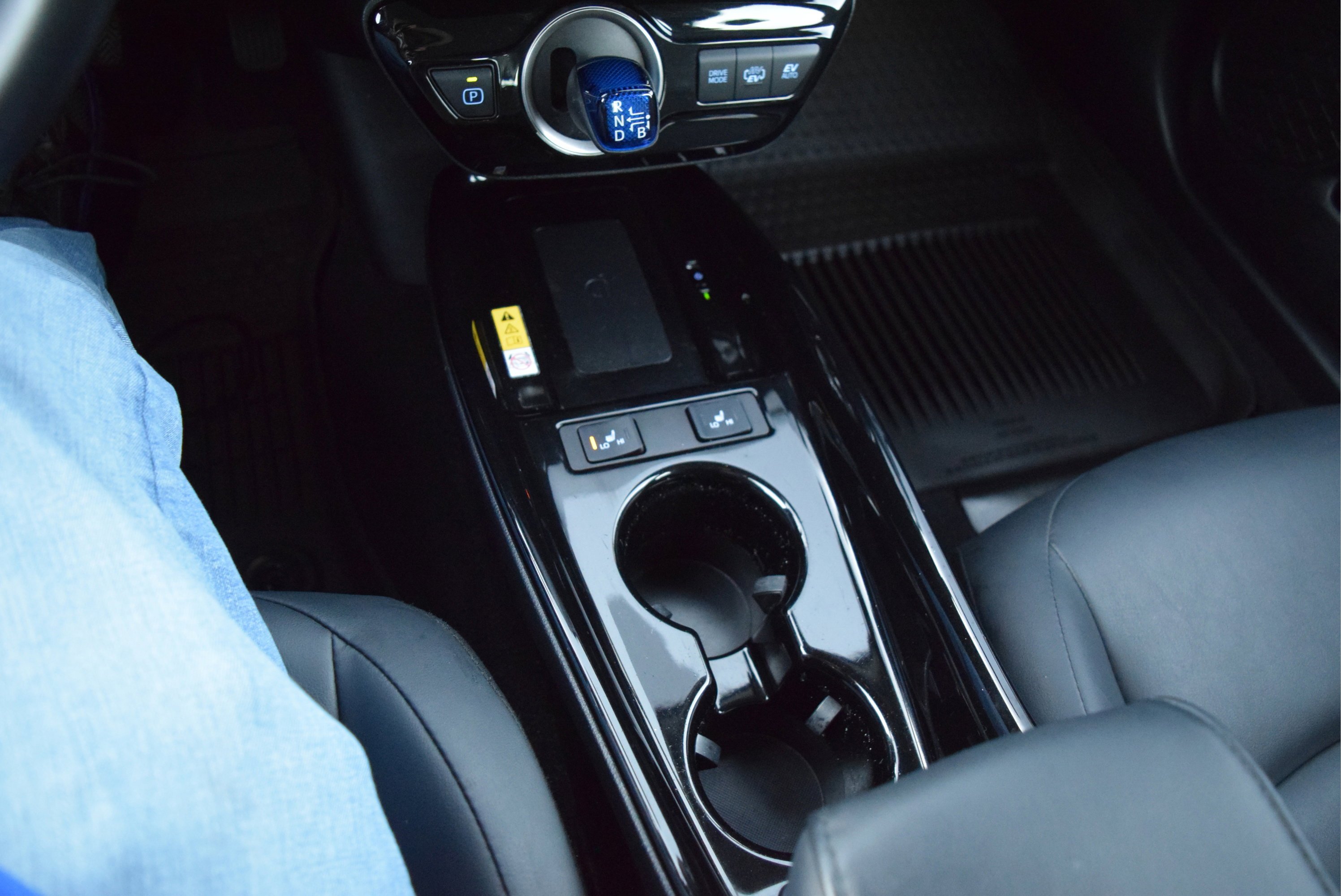 Used 2021 Toyota Prius Prime Limited image 14