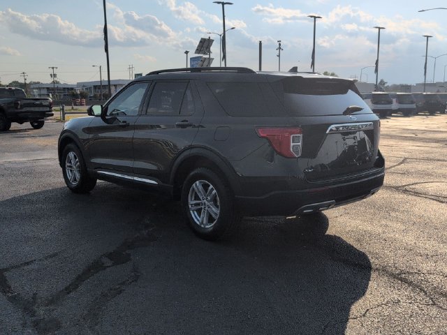 Certified 2023 Ford Explorer XLT w/ Equipment Group 202A AWD/4WD image 5