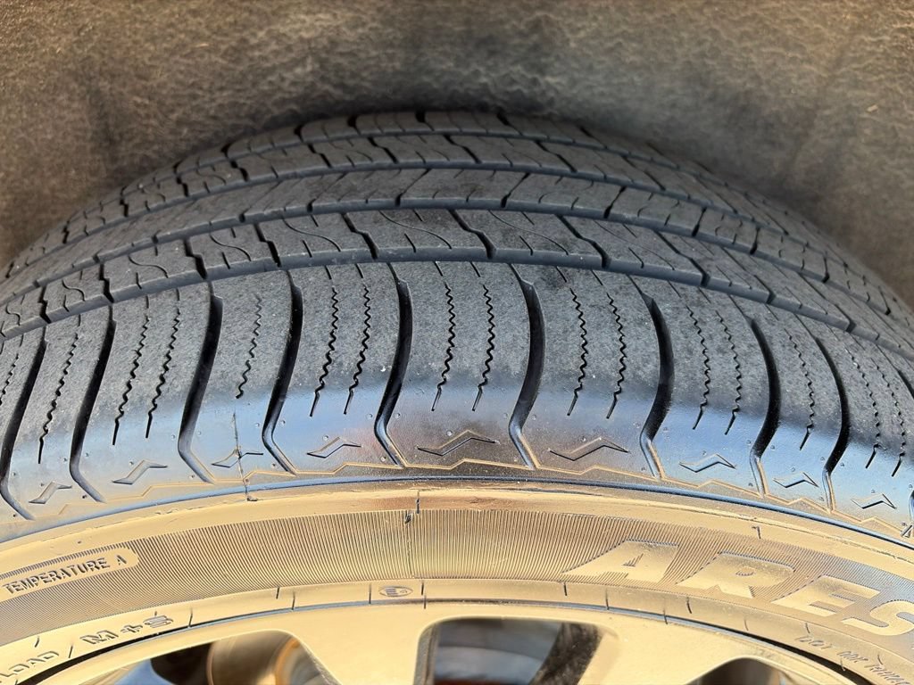 Used 2020 Jeep Grand Cherokee Altitude RWD image 10