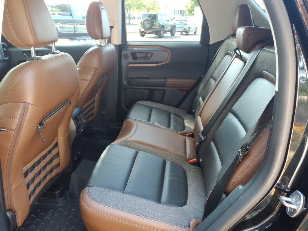 Certified 2023 Ford Bronco Sport Outer Banks w/ Tech Package AWD/4WD image 15