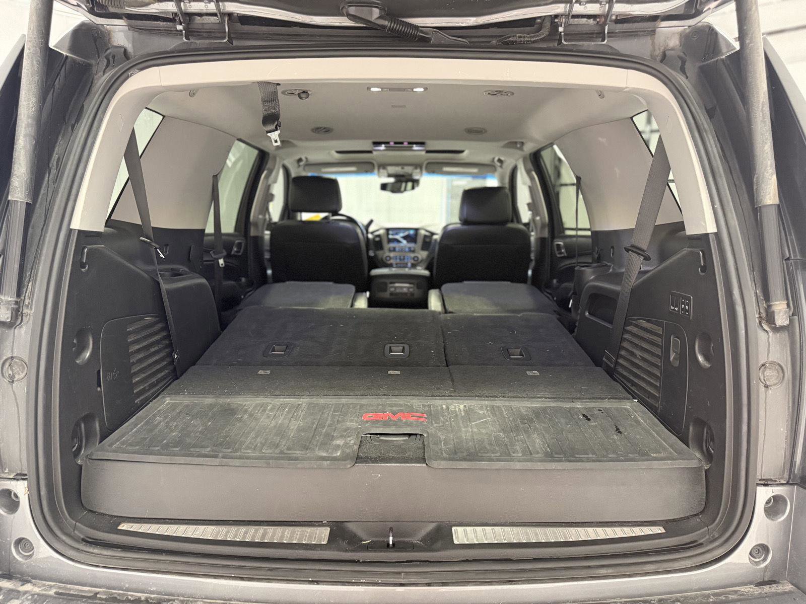 Used 2019 GMC Yukon Denali w/ Open Road Package image 25