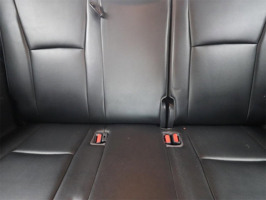 Used 2023 Toyota Highlander Limited image 16