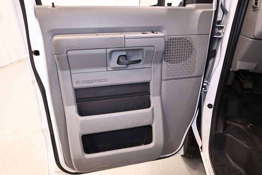 Certified 2019 Ford E-450 and Econoline 450 Super Duty w/ Power Windows & Locks Group RWD image 15