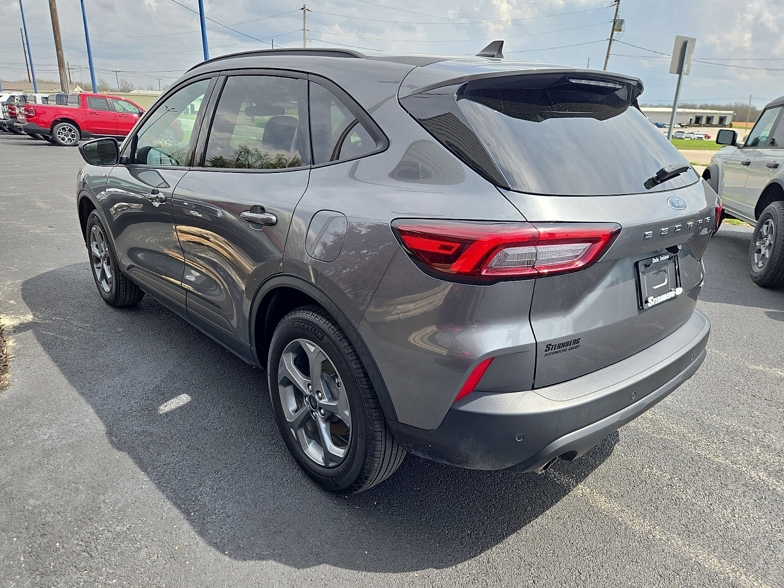 Certified 2025 Ford Escape ST-Line w/ Tech Pack #1 AWD/4WD image 3