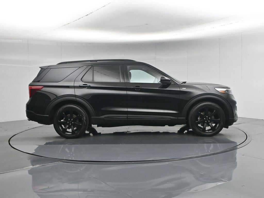 Certified 2024 Ford Explorer ST-Line w/ Class IV Trailer Tow Package RWD image 30