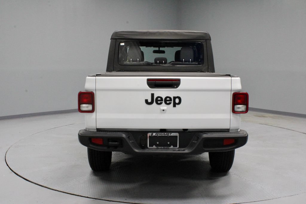 Used 2025 Jeep Gladiator Sport AWD/4WD image 9