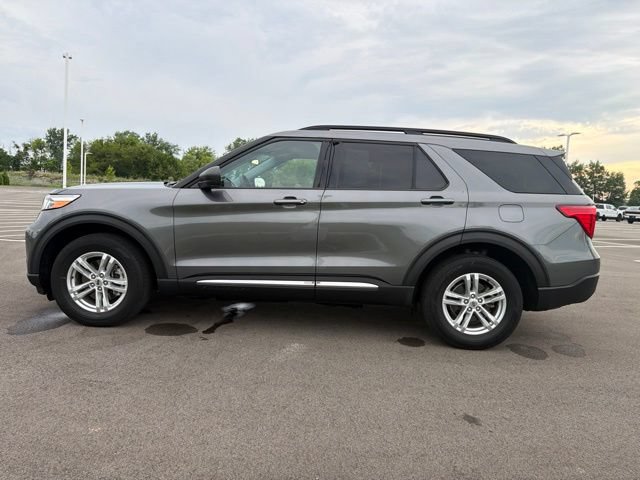 Certified 2023 Ford Explorer XLT w/ Equipment Group 202A AWD/4WD image 15