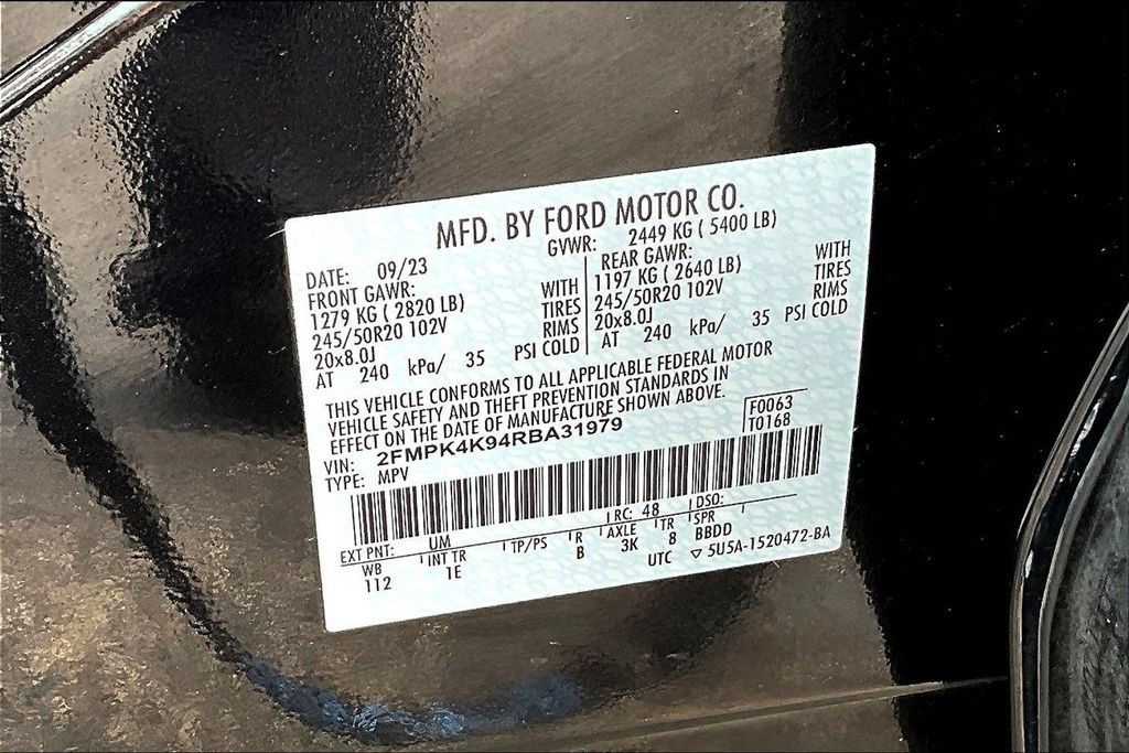 Certified 2024 Ford Edge Titanium w/ Equipment Group 301A AWD/4WD image 19