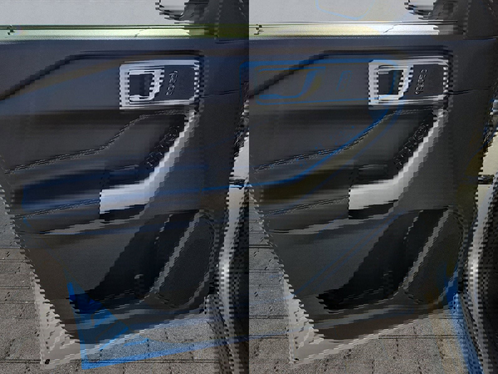 Certified 2023 Ford Explorer XLT w/ Equipment Group 202A image 10