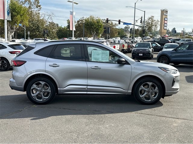 Certified 2024 Ford Escape ST-Line w/ Cold Weather Package image 6