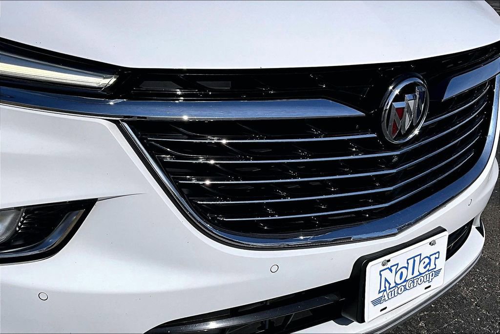 Used 2024 Buick Enclave Premium image 29