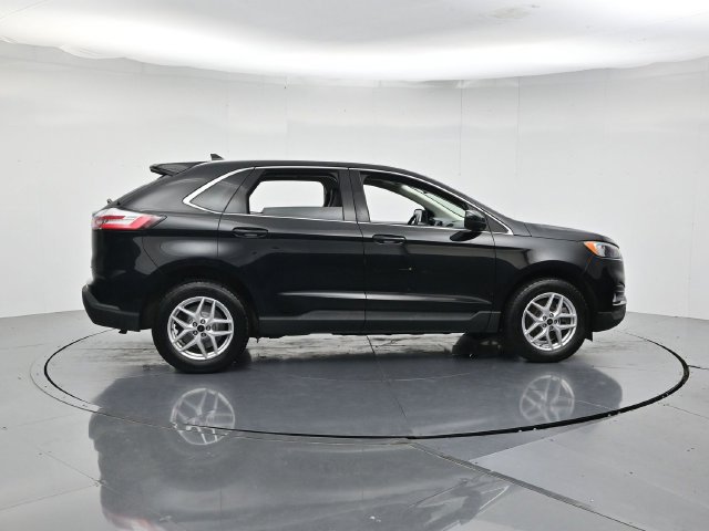 Certified 2023 Ford Edge SEL w/ Convenience Package AWD/4WD image 2