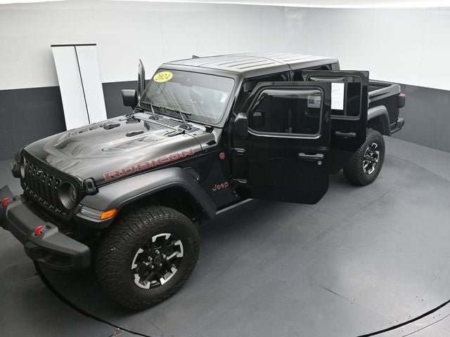 Used 2024 Jeep Gladiator Rubicon w/ Technology Group AWD/4WD image 35