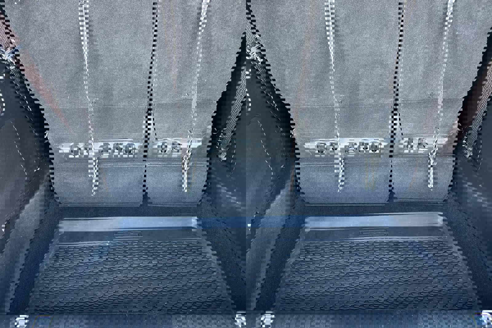 Used 2025 Chrysler Pacifica Select w/ Uconnect Theater Family Group image 17