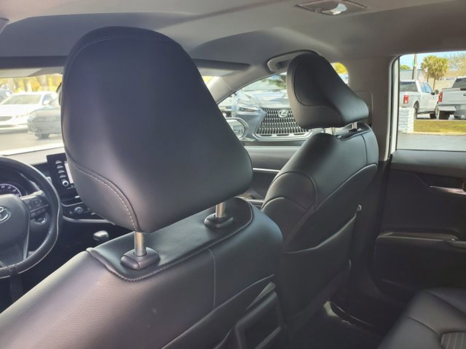 Used 2022 Toyota Camry SE w/ Convenience Package image 27