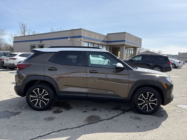 Used 2021 Chevrolet TrailBlazer ACTIV w/ Sun and Liftgate Package image 2