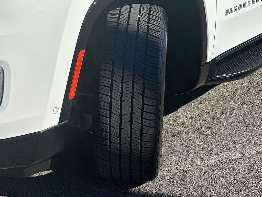 Used 2023 Jeep Wagoneer Series III w/ Preferred Equipment Group image 25