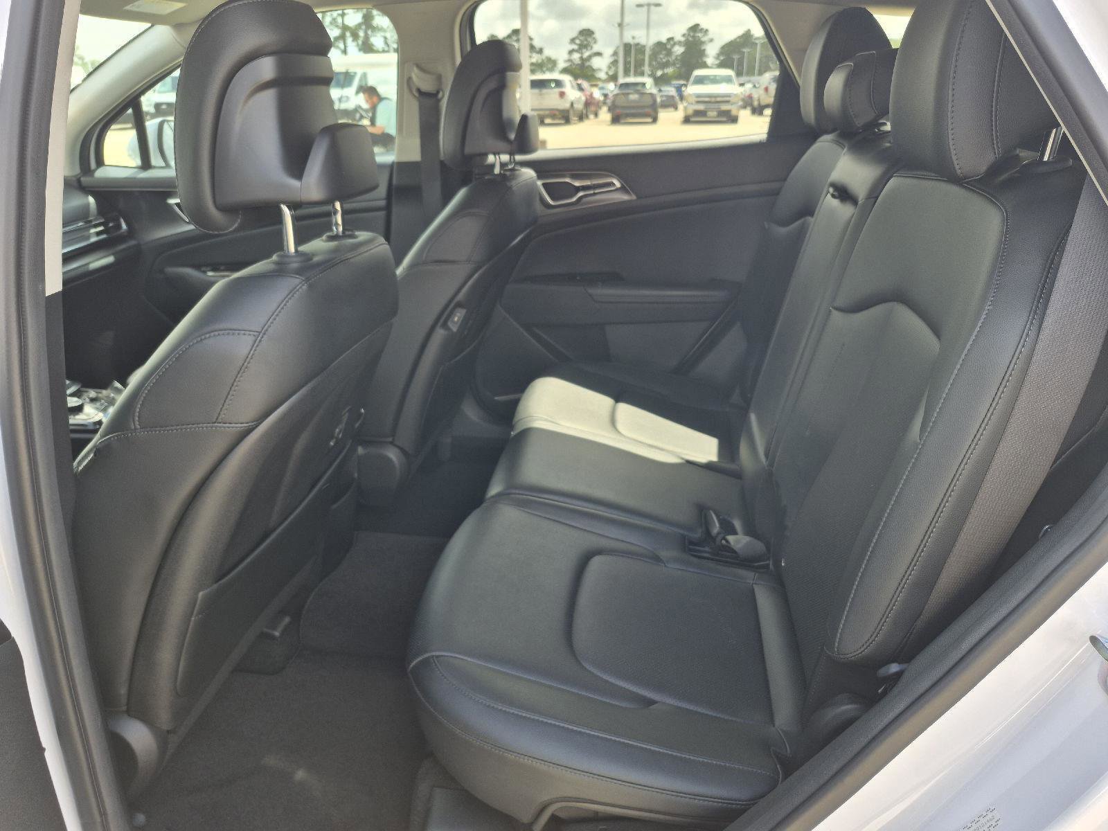 Used 2023 Kia Sportage EX FWD image 16