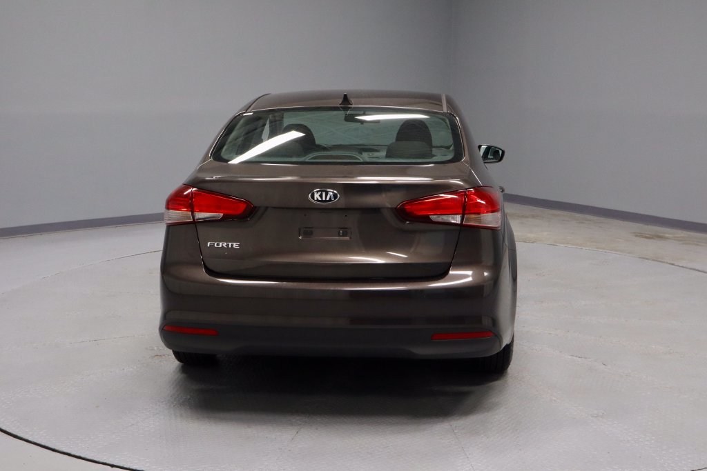 Used 2017 Kia Forte LX FWD image 8