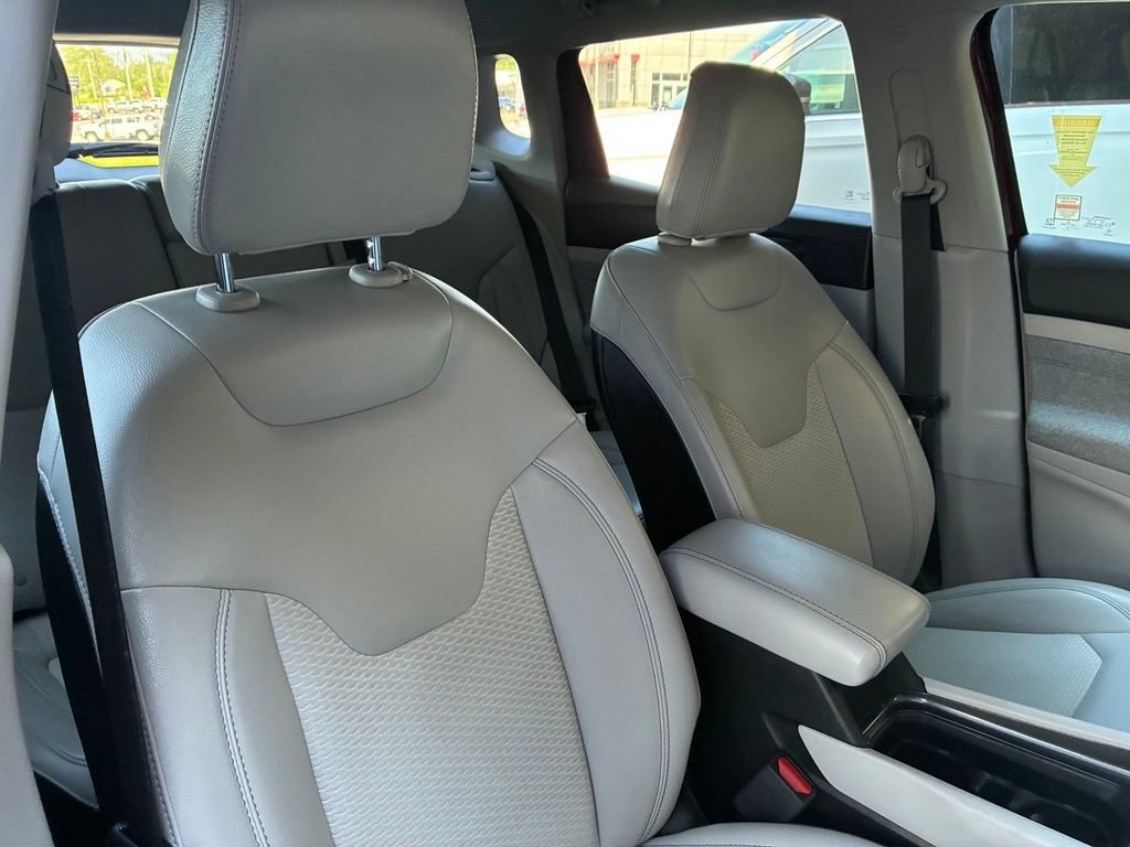 Used 2022 Jeep Compass Latitude w/ Convenience Group AWD/4WD image 41