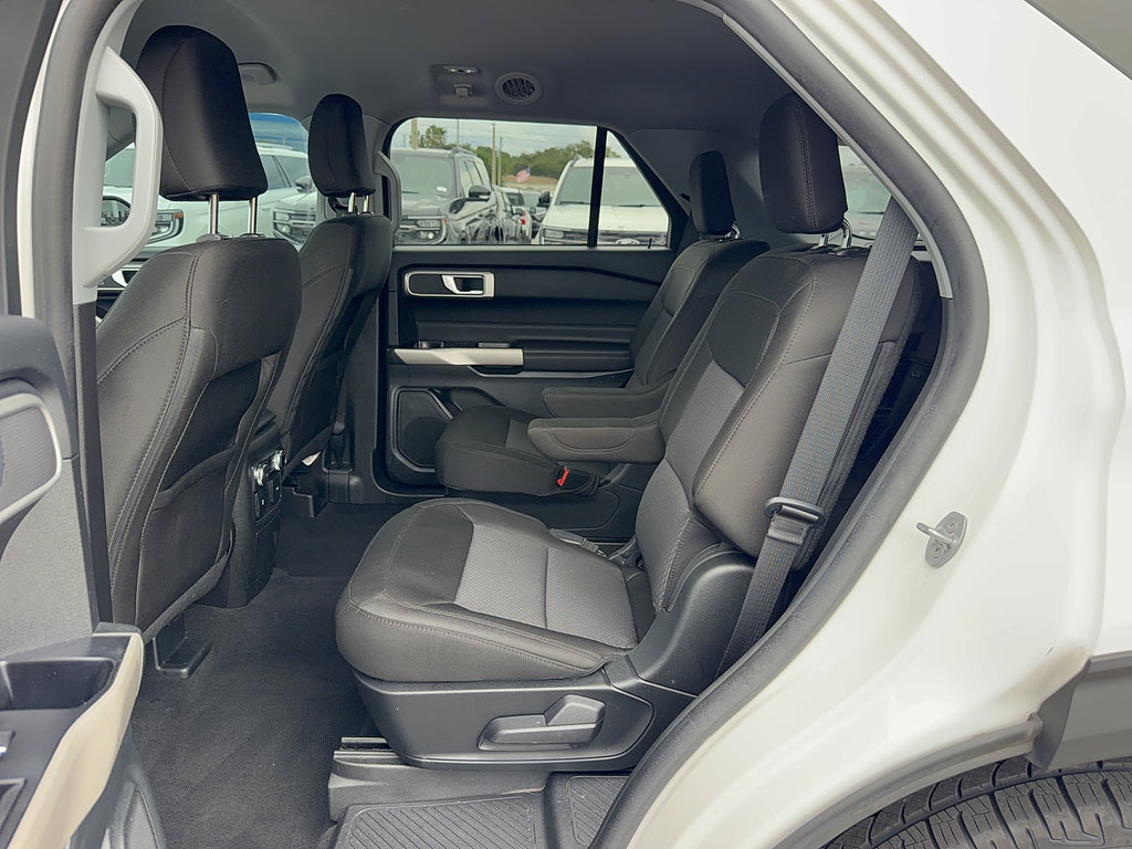 Certified 2022 Ford Explorer XLT RWD image 12