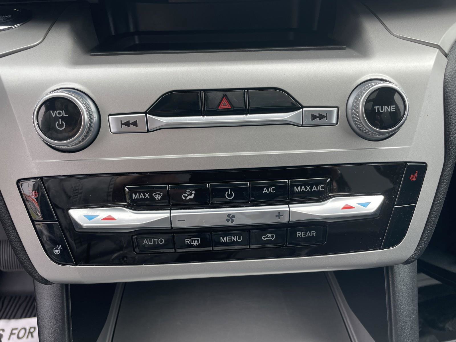 Certified 2022 Ford Explorer XLT w/ Equipment Group 202A image 19