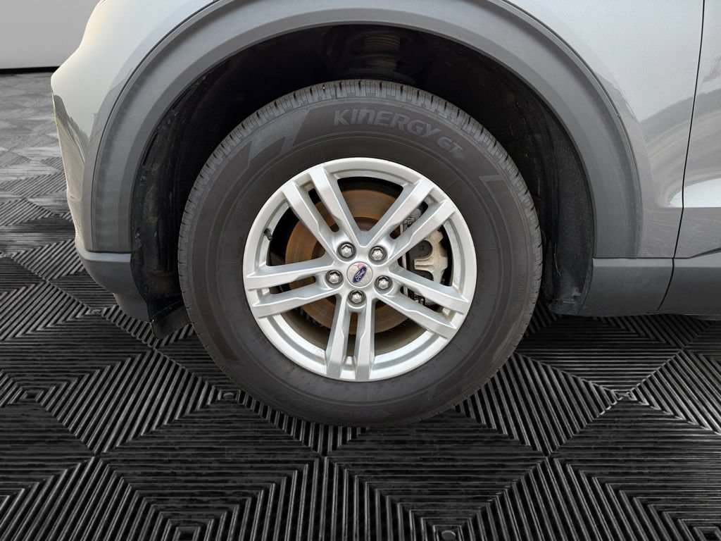 Certified 2021 Ford Explorer XLT w/ Equipment Group 202A RWD image 14