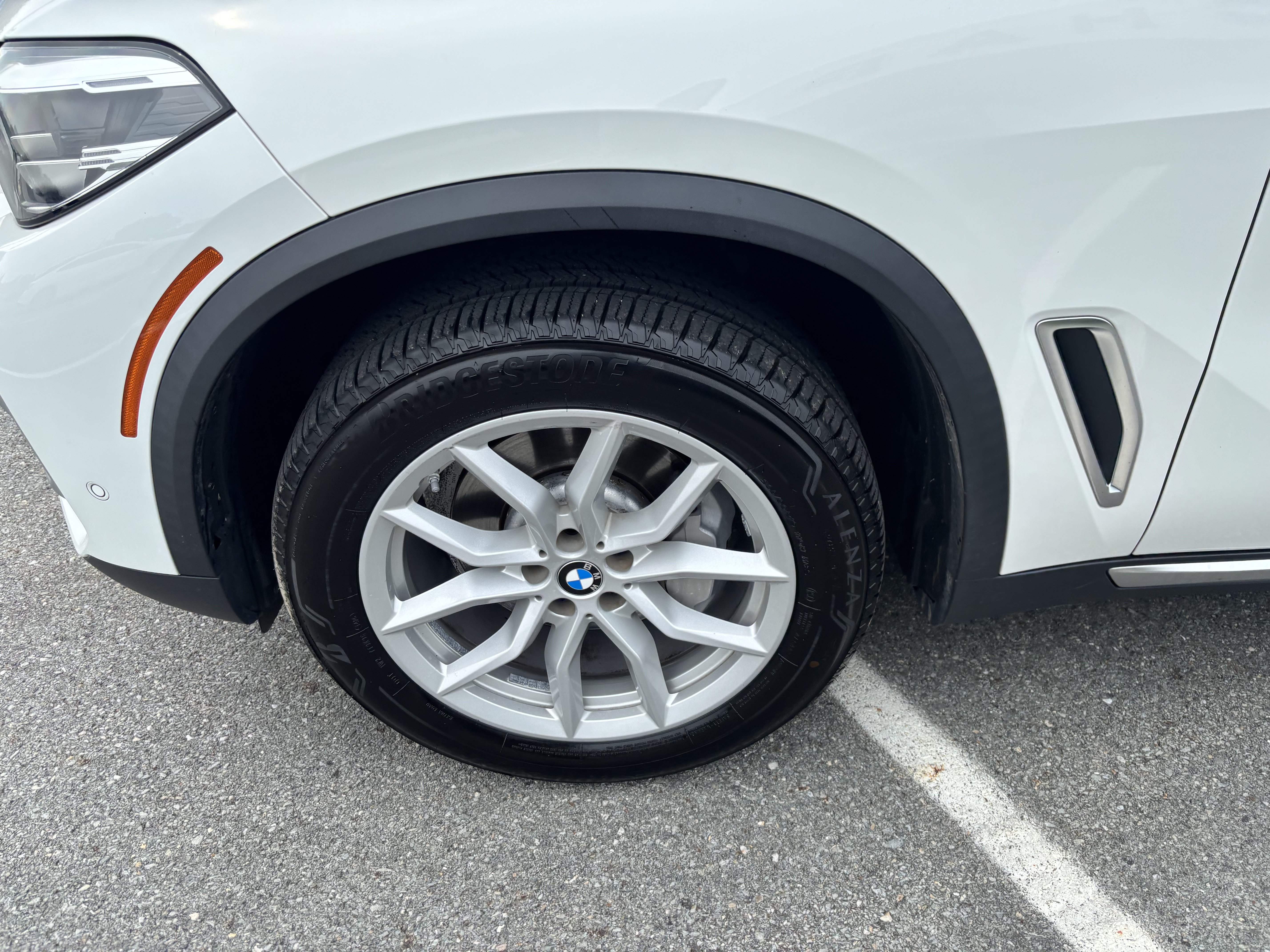 Used 2023 BMW X5 xDrive40i w/ Premium Package AWD/4WD image 44