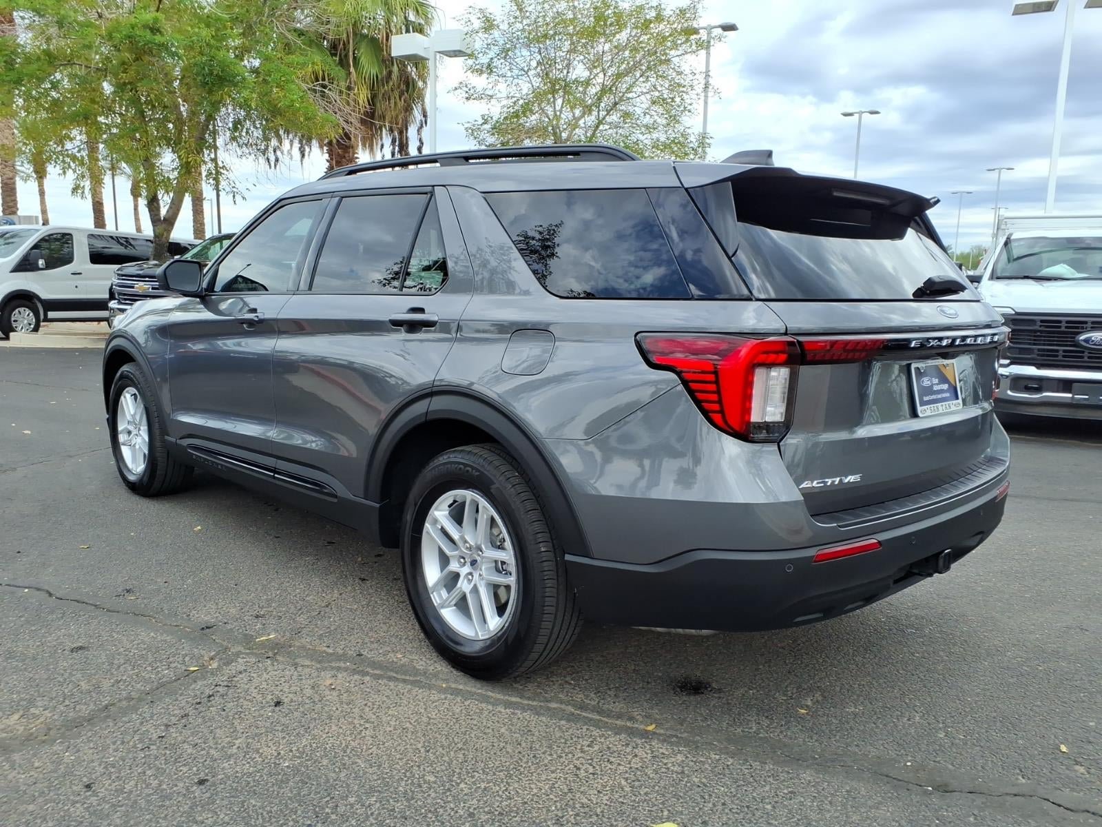 Certified 2026 Ford Explorer Active RWD image 6