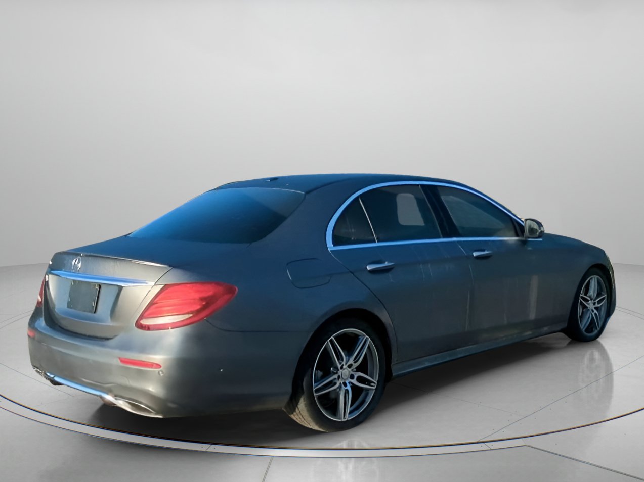 Used 2017 Mercedes-Benz E 300 image 28