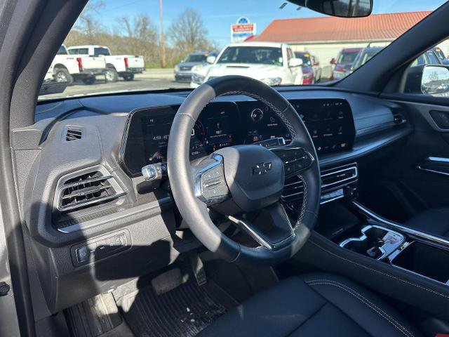 Used 2025 Chevrolet Traverse LT w/ Midnight/Sport Edition image 20