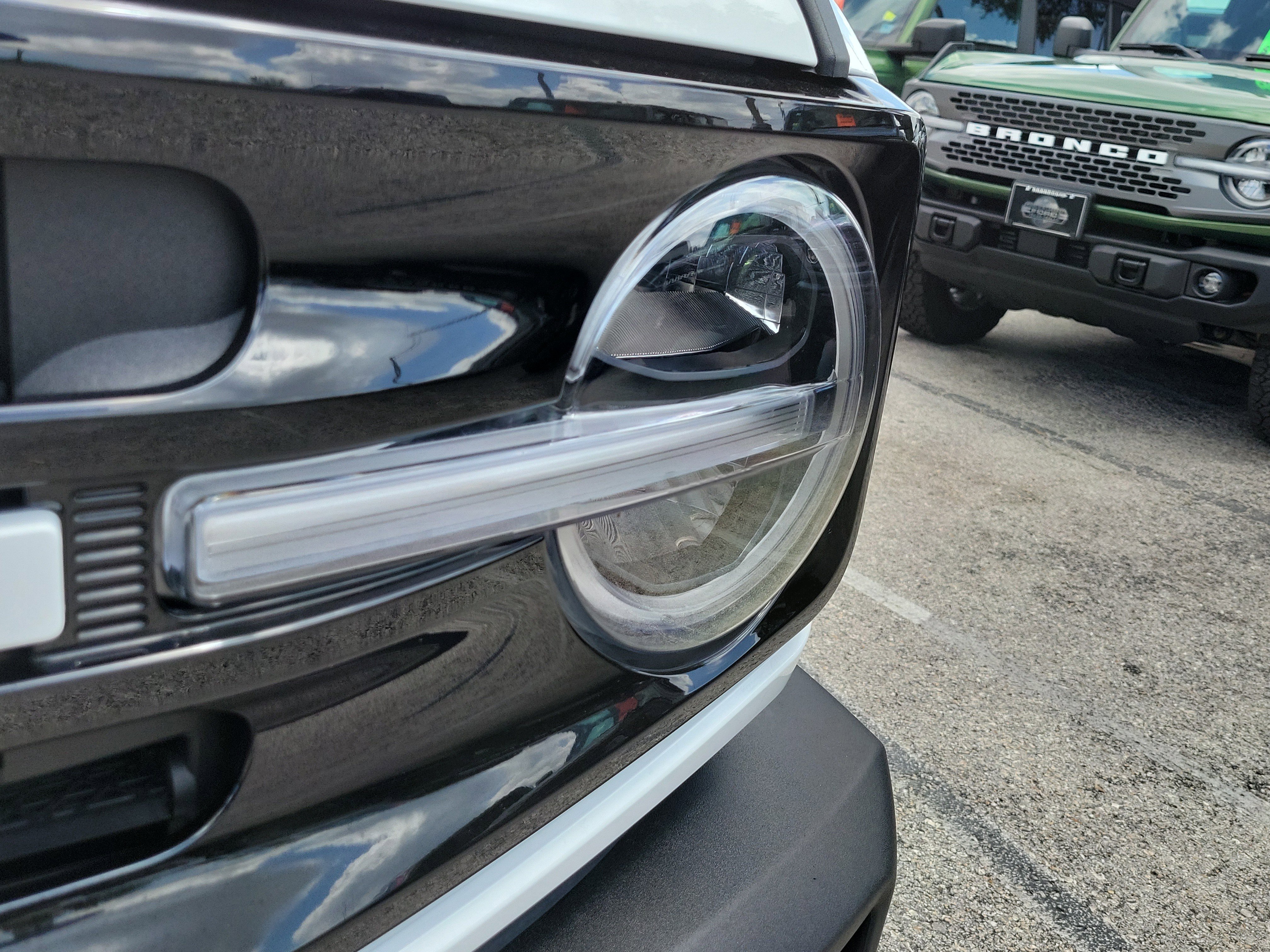 Certified 2025 Ford Bronco Outer Banks AWD/4WD image 3