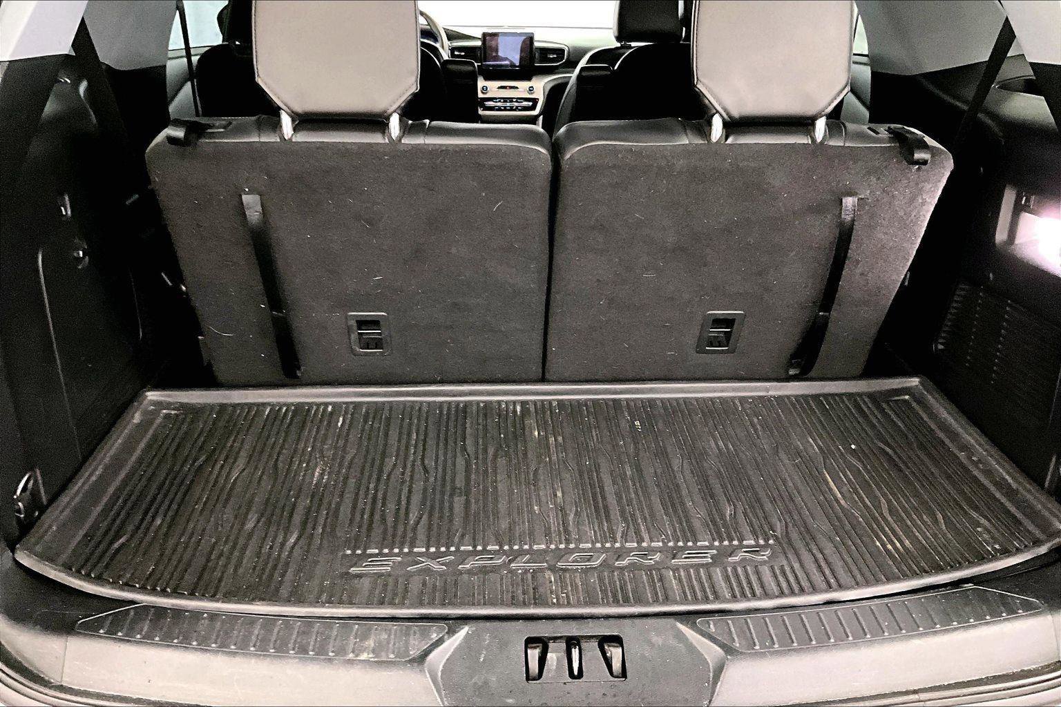 Certified 2022 Ford Explorer XLT w/ Equipment Group 202A image 35
