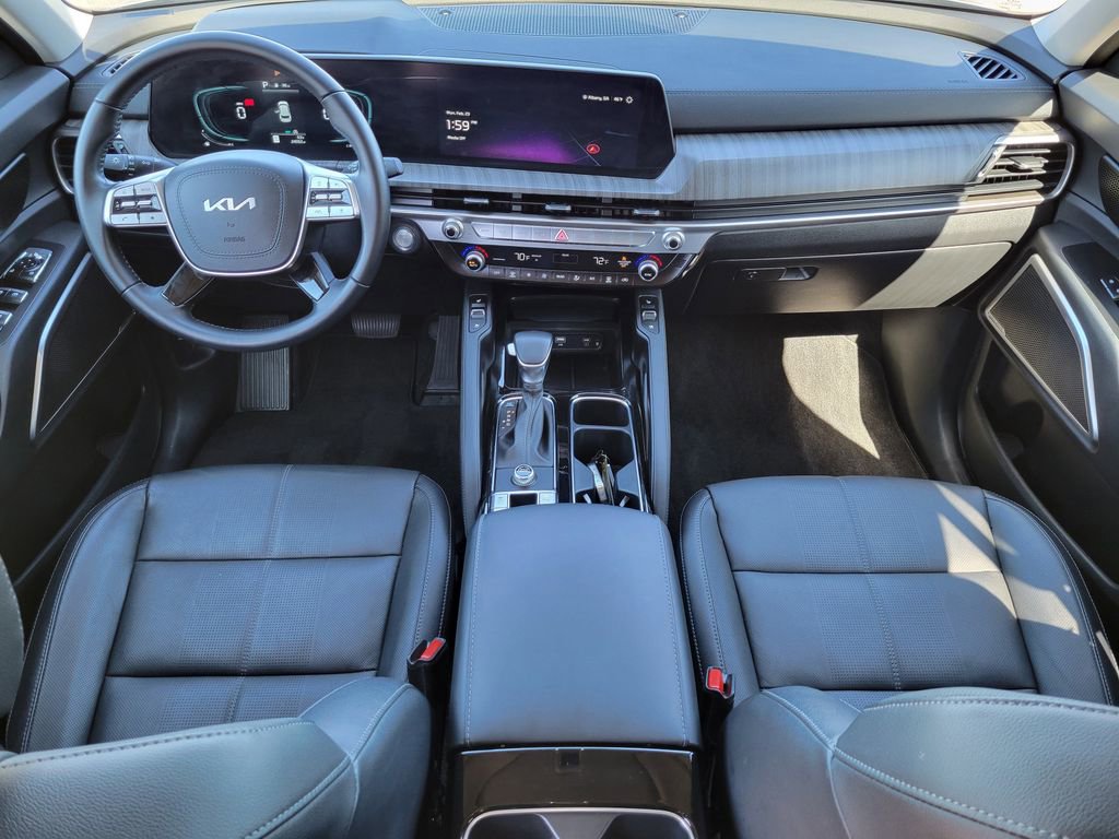 Used 2024 Kia Telluride EX w/ EX Captain's Chair Package image 19