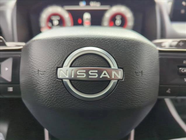 Used 2025 Nissan Rogue SL image 24