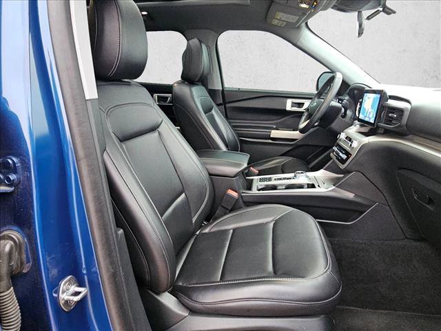 Certified 2021 Ford Explorer XLT w/ Equipment Group 202A RWD image 19