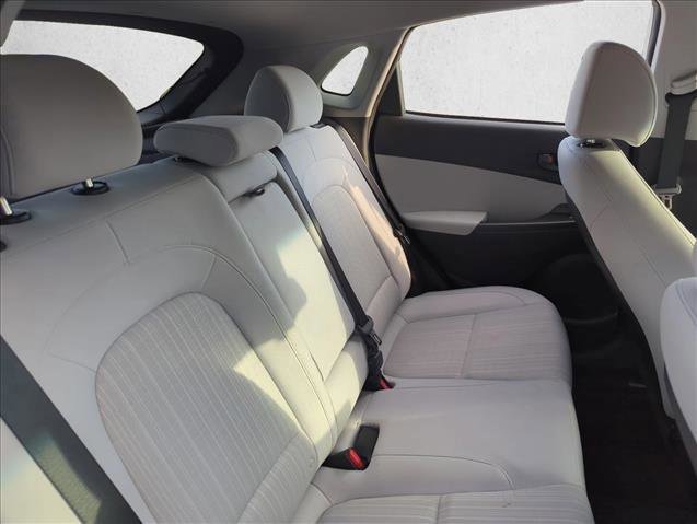 Used 2023 Hyundai Kona SEL image 21